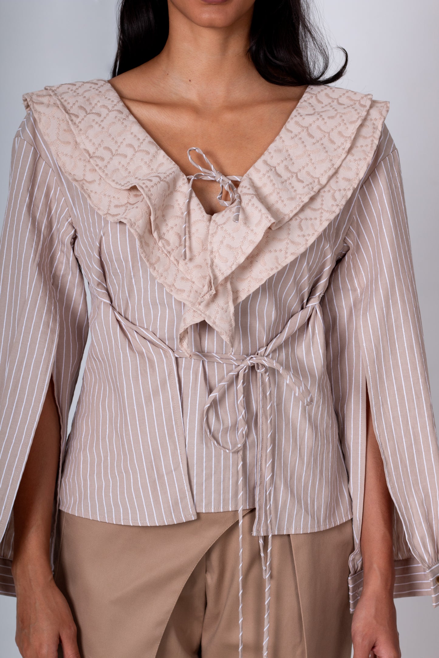 BLUSA SILUETA ADAPTABLE