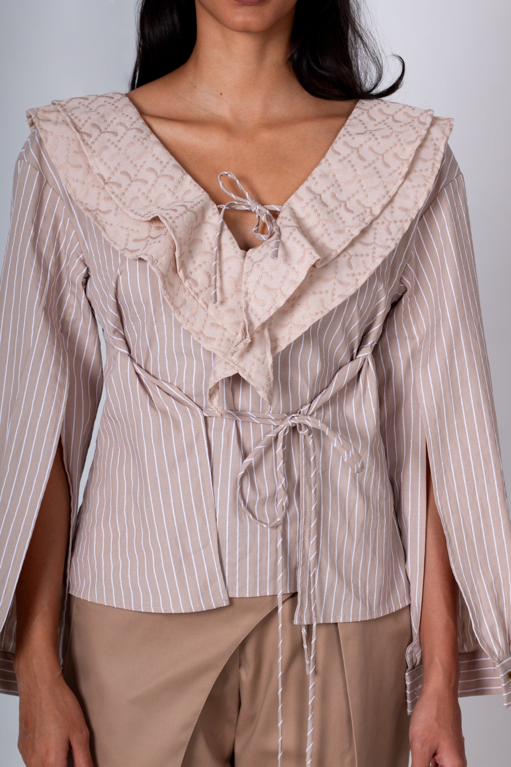 BLUSA SILUETA ADAPTABLE